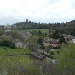 P1190826 Verso P.zza Castello. Parte di un grande teatro di battaglie.